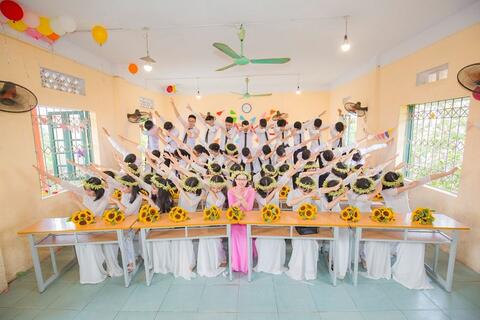 TRI ÂN THPT TRƯNG VƯƠNG- A1K19