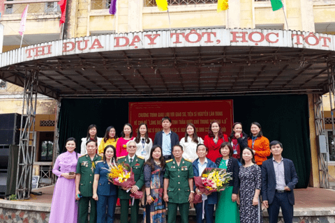 THPT TRƯNG VƯƠNG: CHƯƠNG TRÌNH GIAO LƯU VỚI GIÁO SƯ, TIẾN SĨ NGUYỄN LÂN DŨNG NHẠC SĨ DOÃN NHO VÀ CÁC CA SĨ, NGHỆ SĨ THƯƠNG BINH, CCB THỦ ĐÔ HÀ NỘI VỀ CHỦ ĐỀ “LÒNG BIẾT ƠN & TINH THẦN VƯỢT KHÓ TRONG THỜI ĐẠI 4.0”