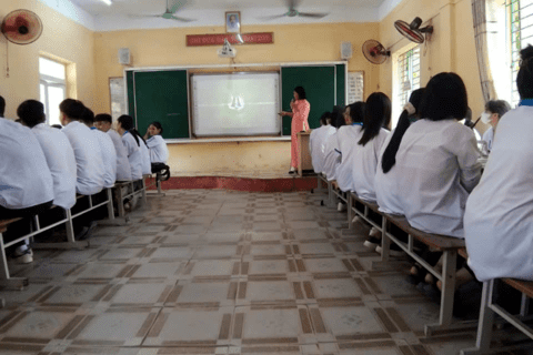 TRƯỜNG THPT TRƯNG VƯƠNG TỔ CHỨC HỘI GIẢNG CHÀO MỪNG NGÀY PHỤ NỮ VIỆT NAM 20/10/2024