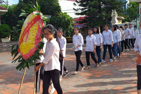 LỄ TRI ÂN CÁC ANH HÙNG LIỆT SĨ CỦA TRƯỜNG THPT TRƯNG VƯƠNG