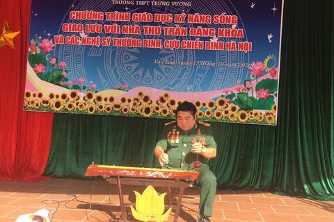 CHƯƠNG TRÌNH GIÁO DỤC KỸ NĂNG SỐNG “GẶP MẶT NHÀ THƠ TRẦN ĐĂNG KHOA VÀ CÁC NGHỆ SĨ THƯƠNG BINH, CỰU CHIẾN BINH THỦ ĐÔ HÀ NỘI”