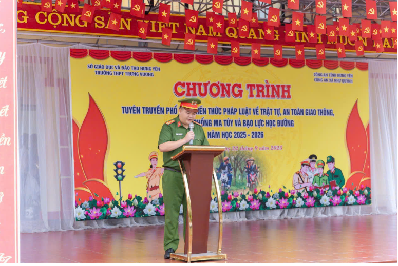 <a href='https://c3trungvuong.hungyen.edu.vn/tin-tuc/cong-an-xa-nhu-quynh-tuyen-truyen-phap-luat-ve-an-toan-giao-thong-phong-chong-toi-pham-te-nan-ma-tuy-va-bao-luc-hoc-duong-tai-truong-thpt-trung-vuong.html'>Công an xã Như Quỳnh tuyên truyền pháp luật về an toàn giao thông, phòng chống tội phạm, tệ nạn ma túy và bạo lực học đường tại Trường THPT Trưng Vương</a>